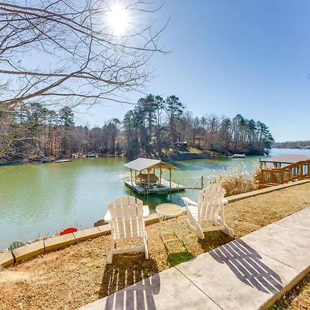Lakefront Lookout Shoals Getaway With Table Games!